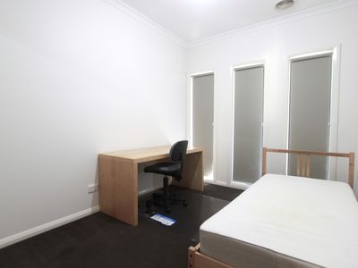 38 Woodside Avenue, Clayton