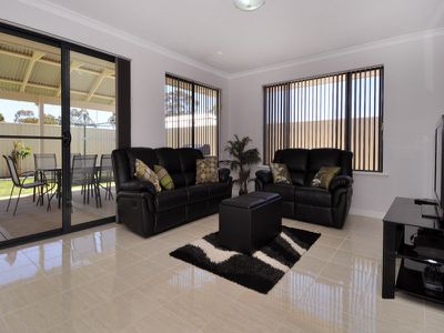 11 Yilkarri Parade, Kalgoorlie