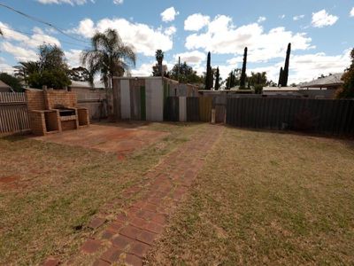 102 Wittenoom Street, West Lamington