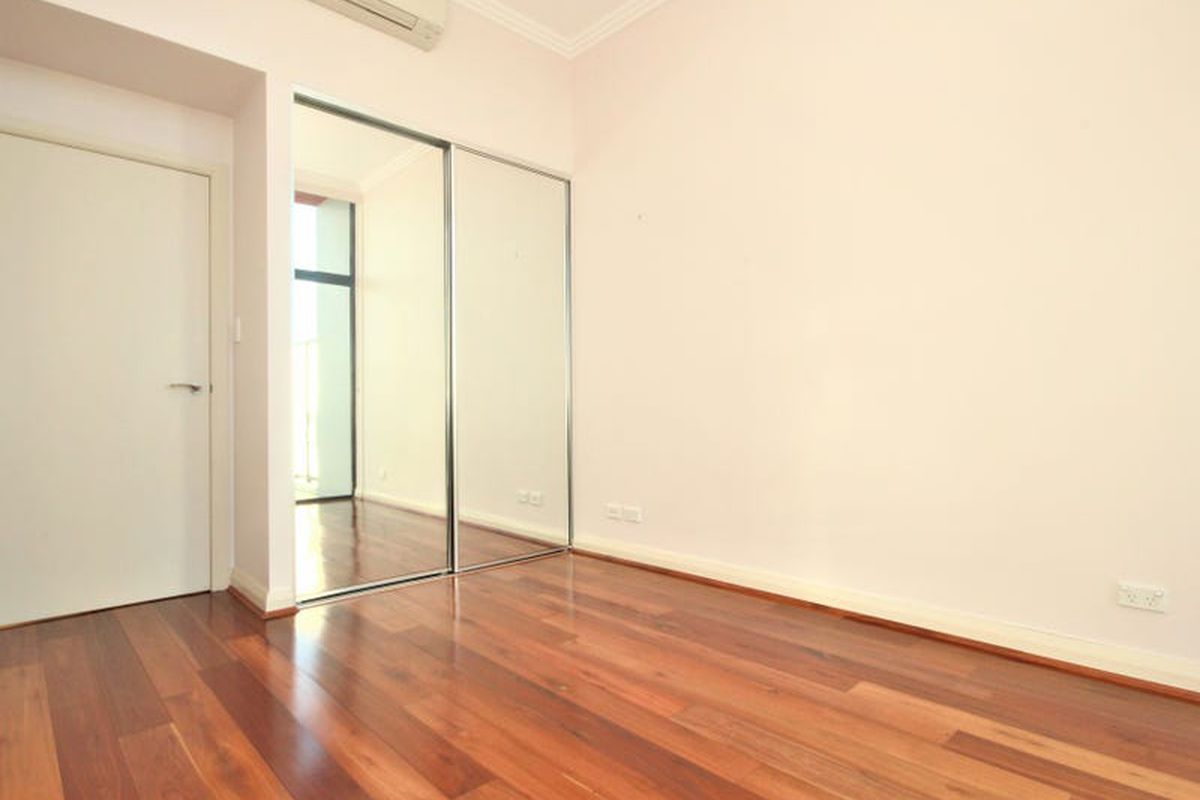 50 / 1 Timbrol Avenue, Rhodes