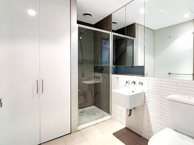 2 / 4 Victoria Street, Windsor