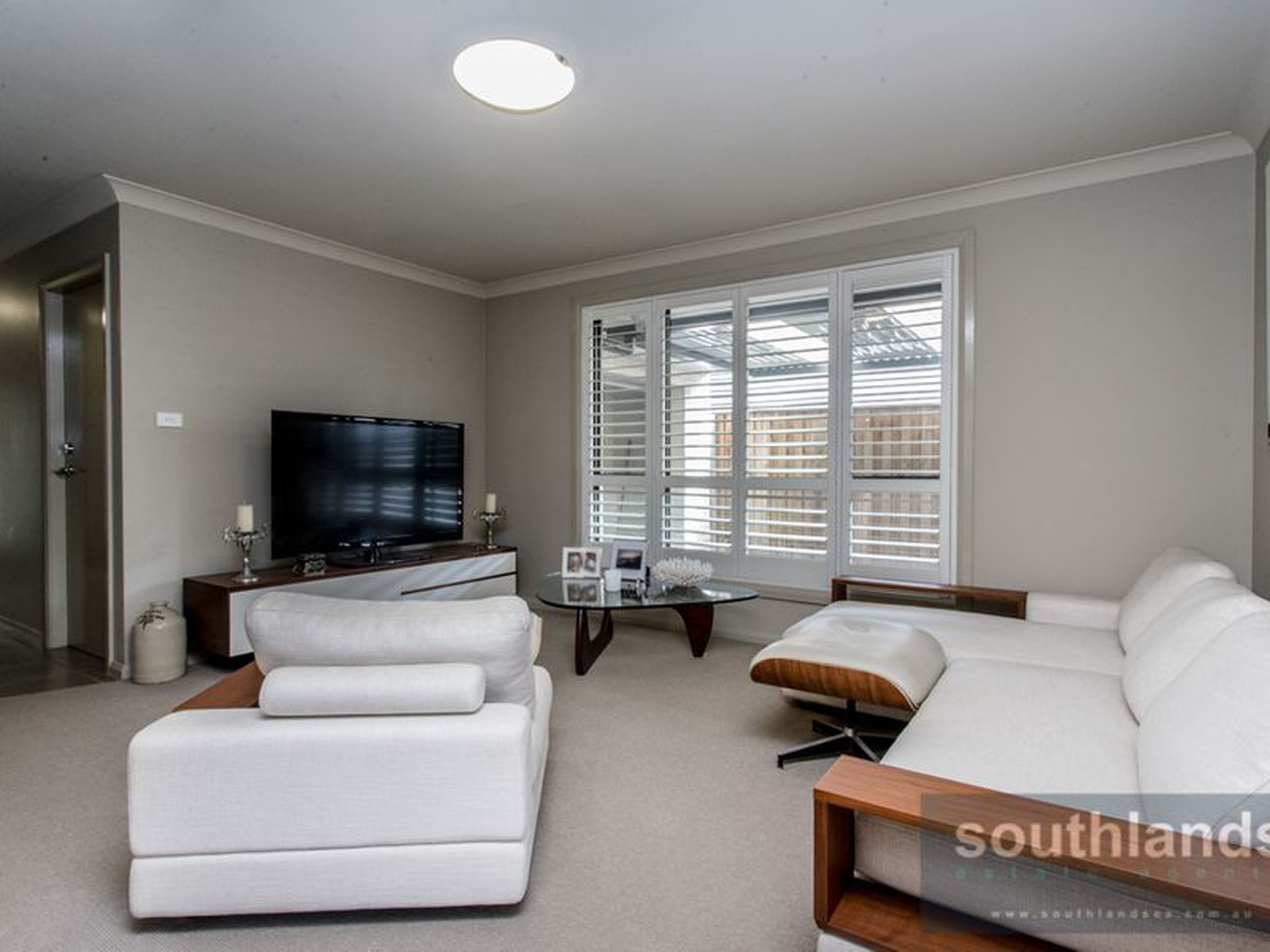 8 Coachwood Drive, CLAREMONT MEADOWS