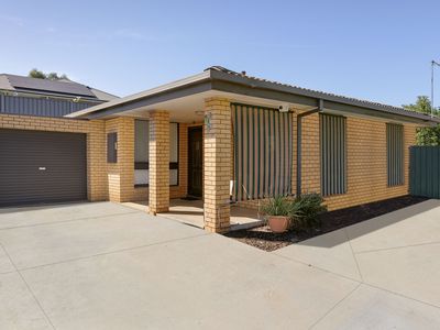 2 / 93 HUONS HILL ROAD, Wodonga