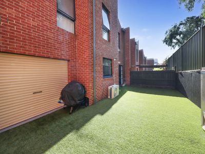 8 / 32 Fisher Parade, Ascot Vale