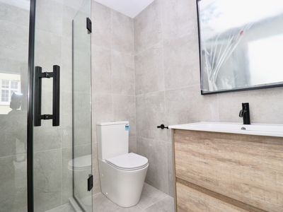 9 / 667 Great North Road, Grey Lynn