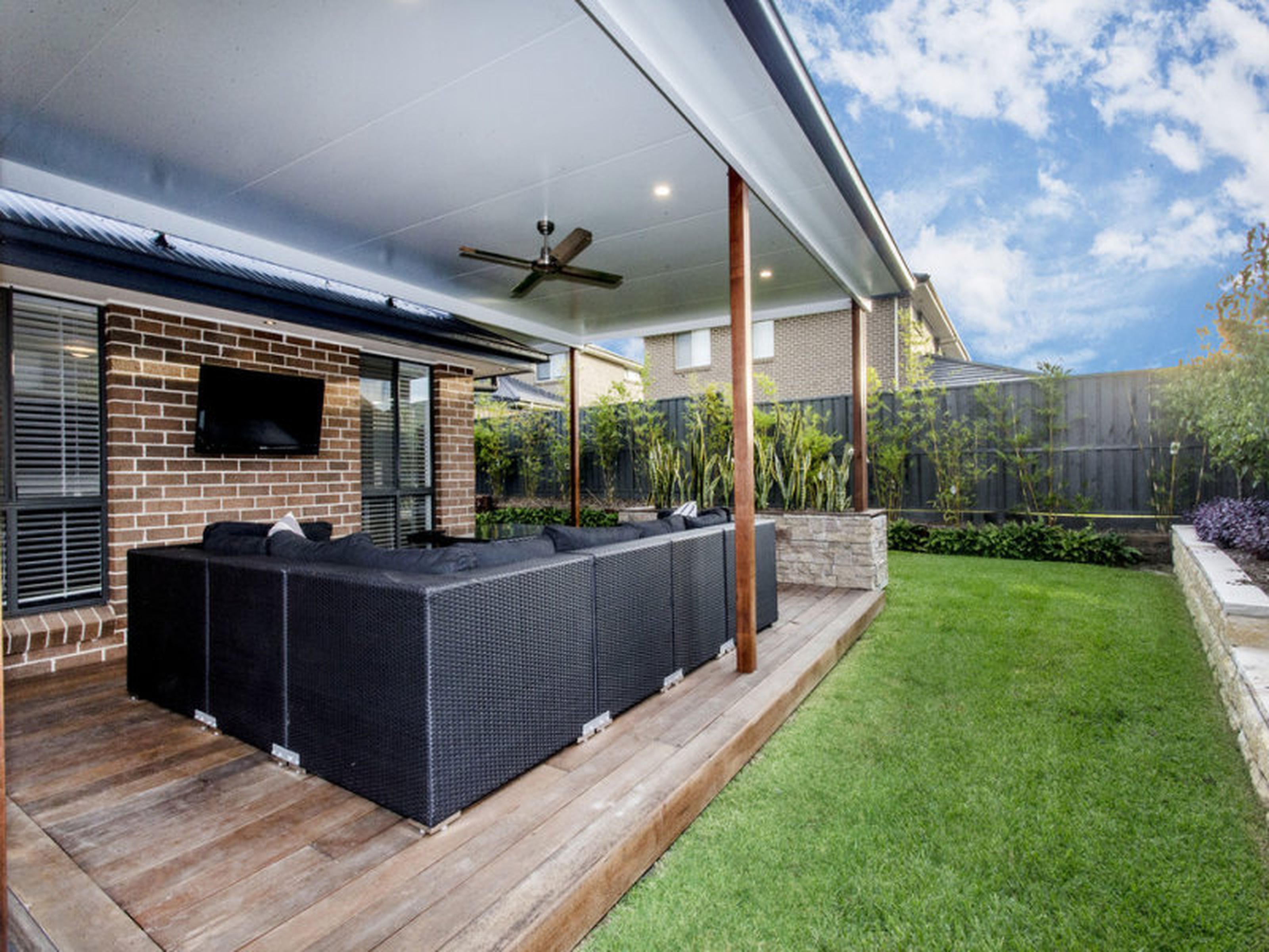 57 Darug Avenue, GLENMORE PARK