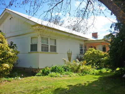 668 Barry Road, Neville