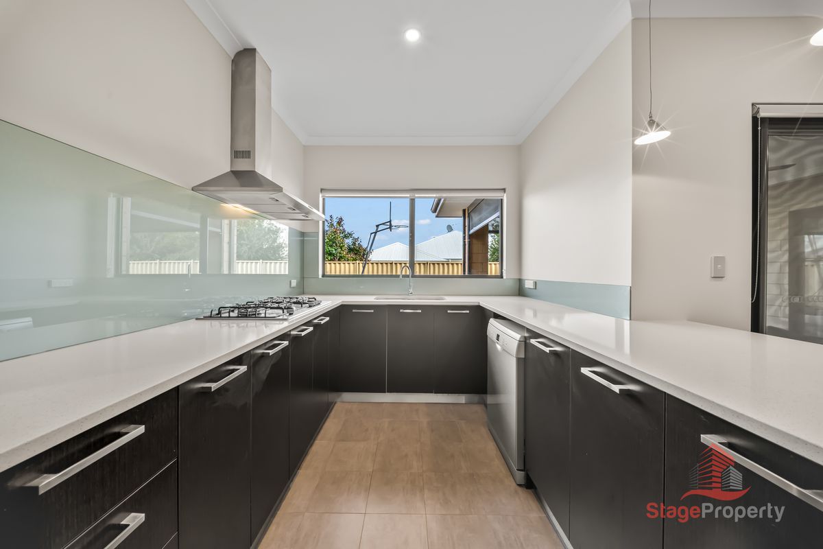18 Blossom Chase, Aubin Grove
