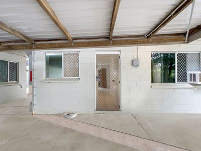 1 / 282 Lake Street, Cairns North