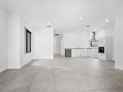 8A Stanmore Ct, Lynwood