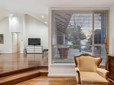 36 Bay Road, Claremont