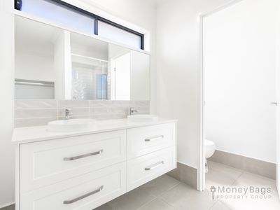 12 Byron Drive, Jimboomba