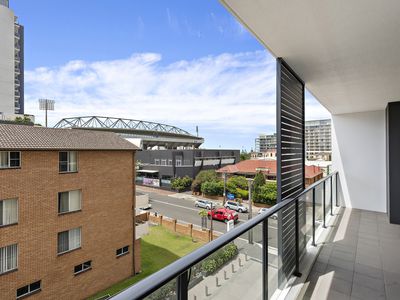 305 / 16 Burelli Street, Wollongong