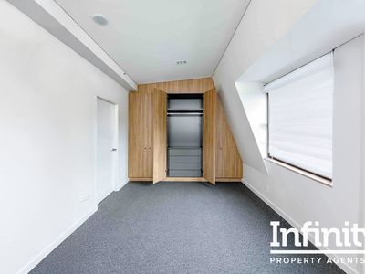 4 / 9 LORD STREET, Newtown
