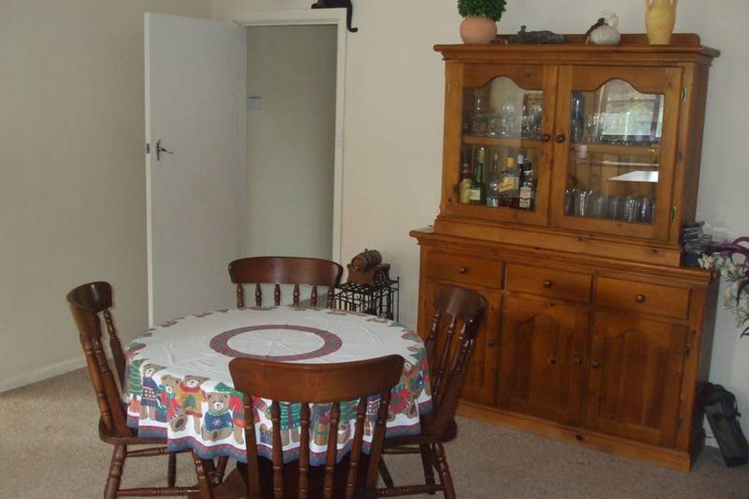 39 Rose Street, Horsham
