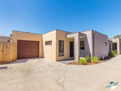 2 / 13 Edgar Street, Werribee