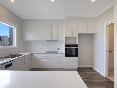 38 / 70 Little River Road, Braidwood