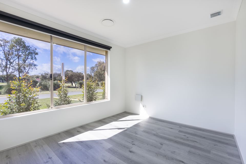 42 Achiever Avenue, Port Kennedy