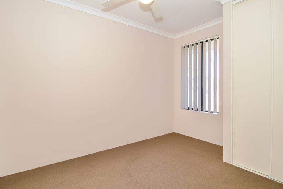 58 Oakwood Crescent, Waikiki