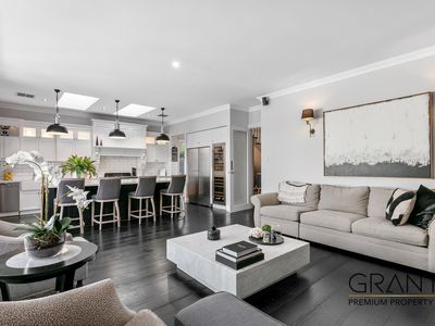 2b Spinaway Crescent, Brentwood