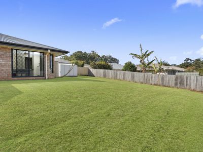 4 Rainbow Court, Glass House Mountains