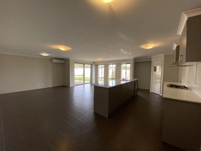 22 Geographe Bay Pass, Secret Harbour