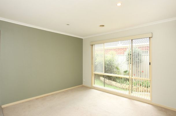13 Foxglove Lane, Craigieburn