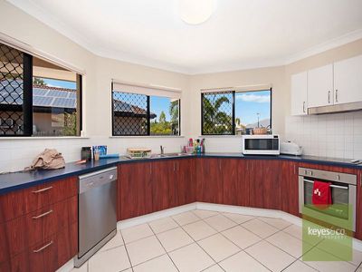 10 Moreton Ash Drive, Douglas