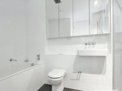 205B / 260 Anzac Parade, Kensington
