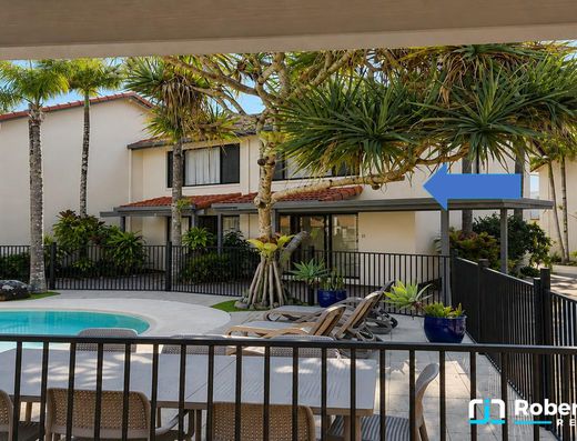 Relaxed Tropical Lifestyle in Noosaville image 4