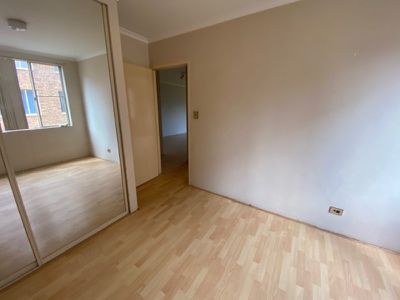 27 / 3 Riverpark Drive, Liverpool