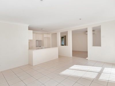 44 Pencarrow Crescent, Raceview