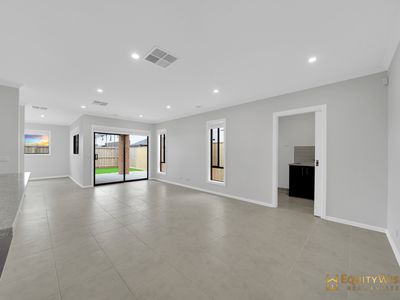 7 Earlville Street, Manor Lakes