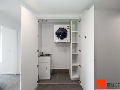 711 / 90 Swain St, Gungahlin