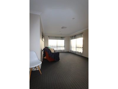 46 Estuary Boulevard, Leopold