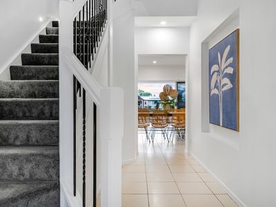19 Summerland Ky, Broadbeach Waters