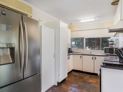 16 Dickens Road, Ambarvale