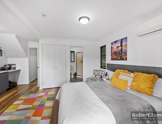 MULTI USE OPTIONS - UNITS WITH DUAL KEY image 19