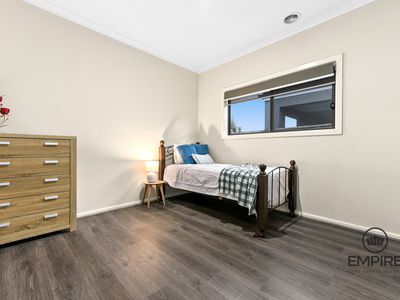 70 Skylark Bvd, Clyde North