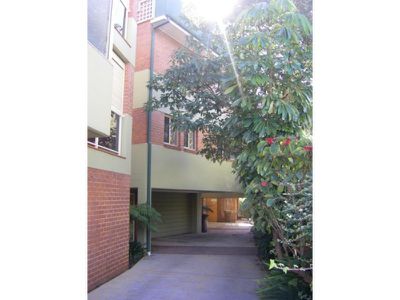 2 / 28 Smith Street, Wollongong