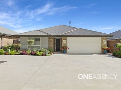 25 / 50 Isa Road, Worrigee