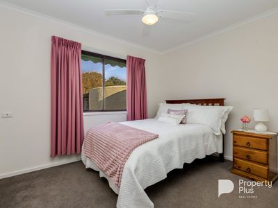 142 High Street, Charlton