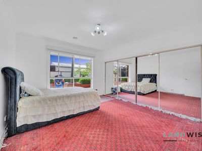 6 Mitta Place, Taylors Hill