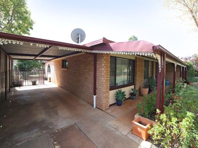 8 Sovereign Street, Dubbo