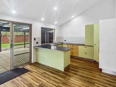 29 Karawatha Drive, Mountain Creek