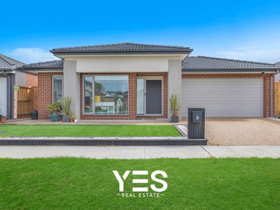 8 Ficus Way, Officer