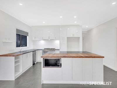 16 Albion Crescent, Mickleham