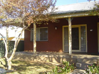 2 / 173 Cobra Street, Dubbo
