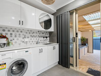 10 Gaby Way, Marangaroo