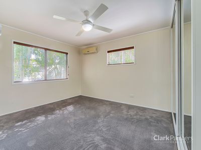 16 Valiant Crescent, Strathpine